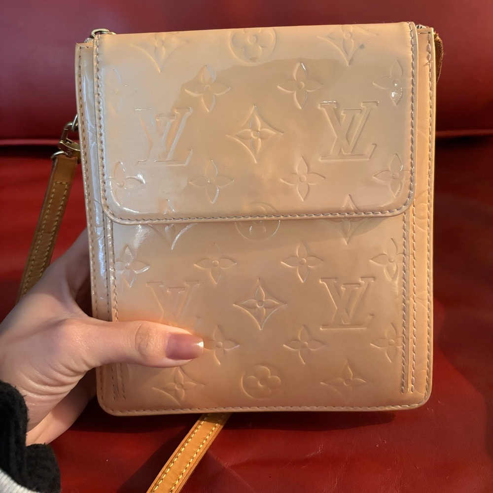 Louis Vuitton Monogram Vernis Mott Crossbody